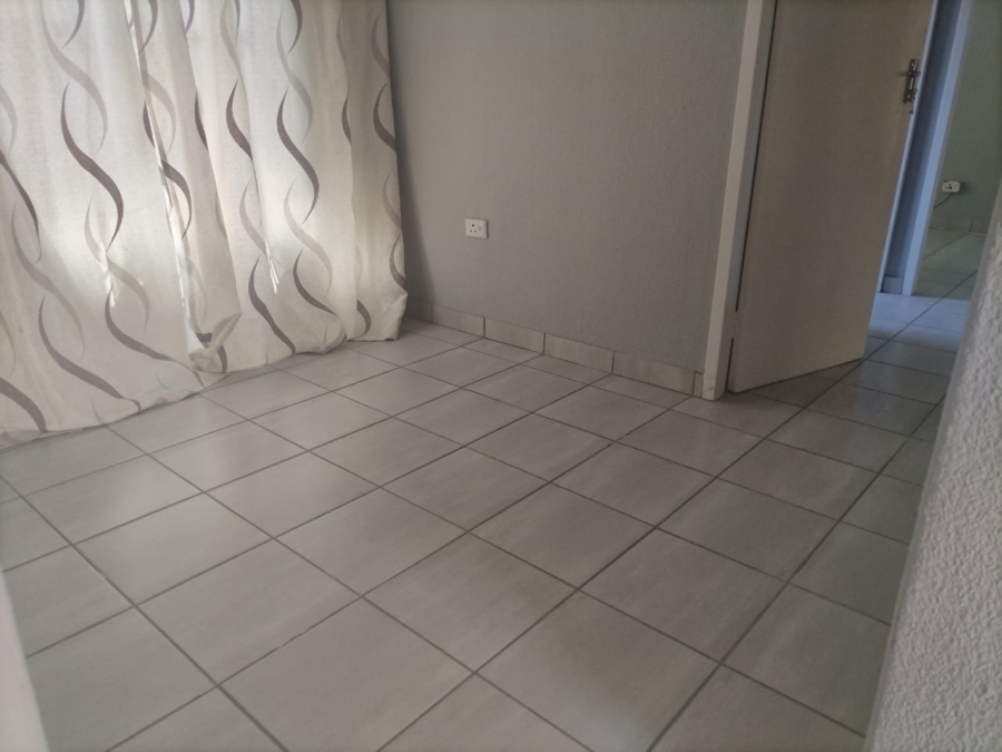 2 Bedroom Property for Sale in Tlhabane West North West